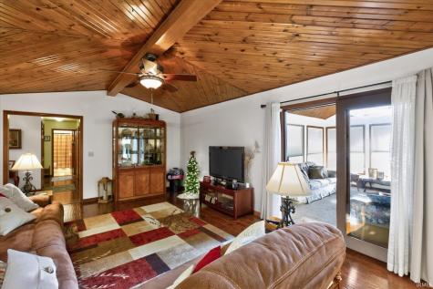 1145 NW 8th Street Linton IN 47441