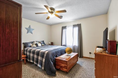 1145 NW 8th Street Linton IN 47441