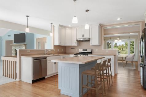 2821 Emerald Lake Drive Fort Wayne IN 46804