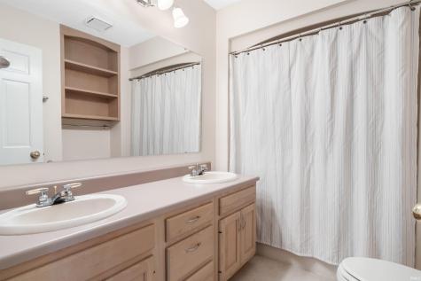 2821 Emerald Lake Drive Fort Wayne IN 46804