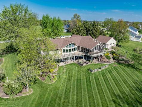2821 Emerald Lake Drive Fort Wayne IN 46804