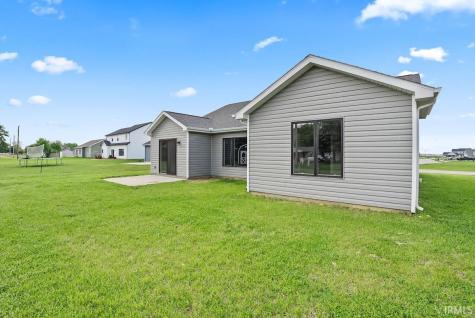 909 Jennifer Drive Ligonier IN 46767