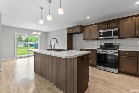 909 Jennifer Drive Ligonier IN 46767