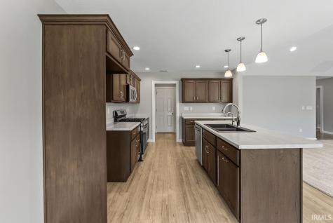 909 Jennifer Drive Ligonier IN 46767