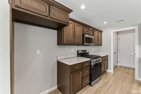 909 Jennifer Drive Ligonier IN 46767