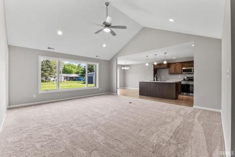 909 Jennifer Drive Ligonier IN 46767