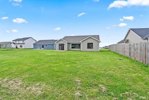 909 Jennifer Drive Ligonier IN 46767