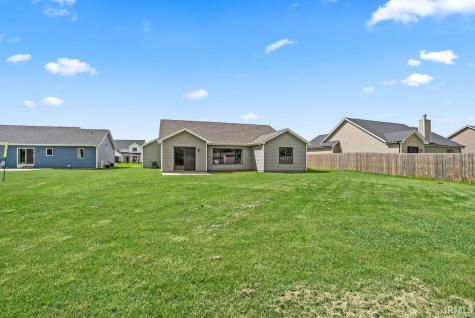 909 Jennifer Drive Ligonier IN 46767