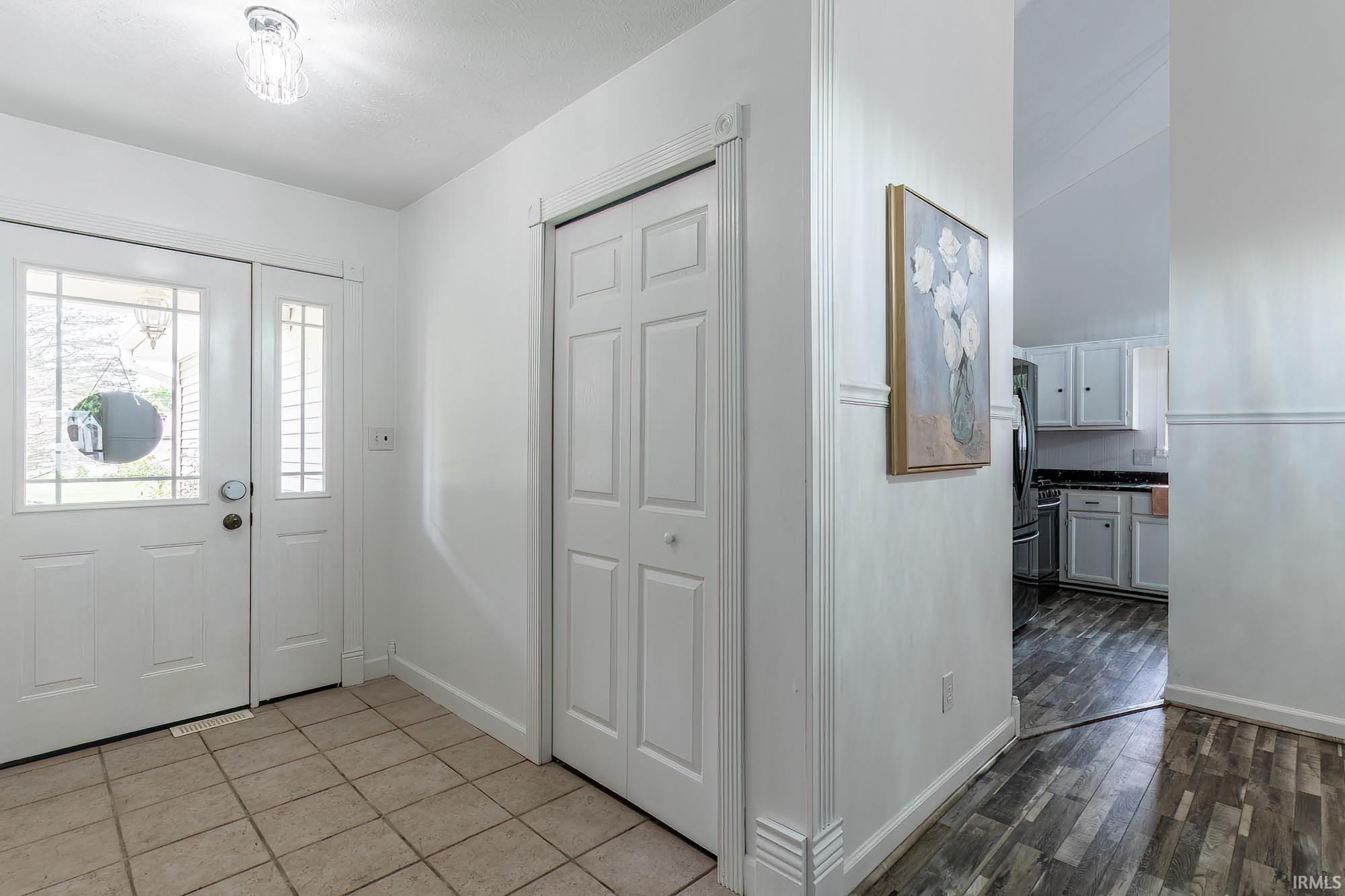 1250 N Arbutus Trail Warsaw IN 46580