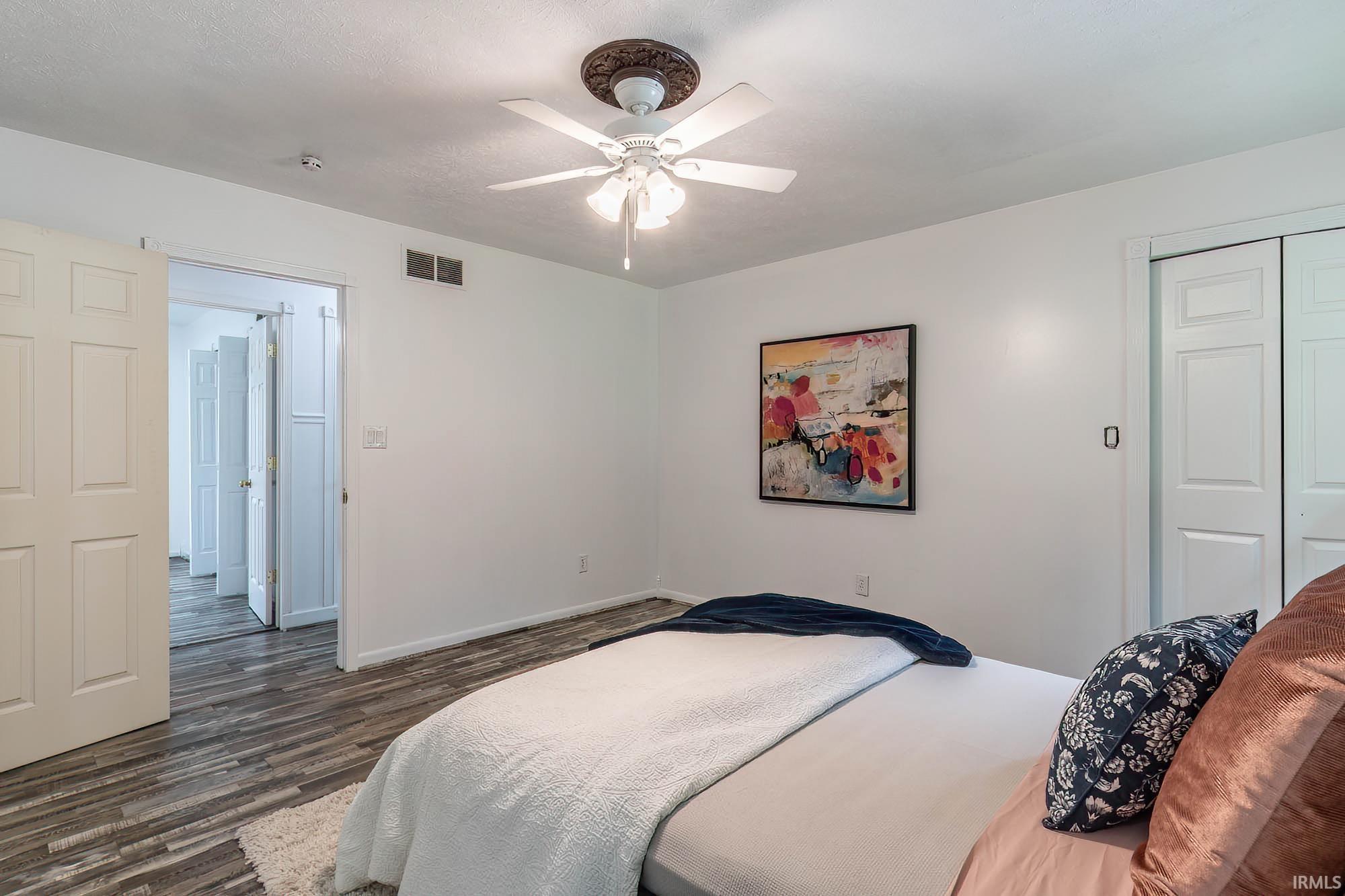 1250 N Arbutus Trail Warsaw IN 46580
