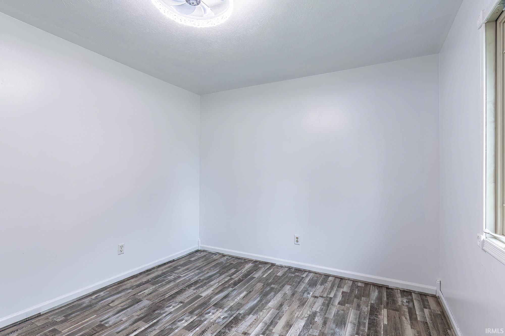1250 N Arbutus Trail Warsaw IN 46580