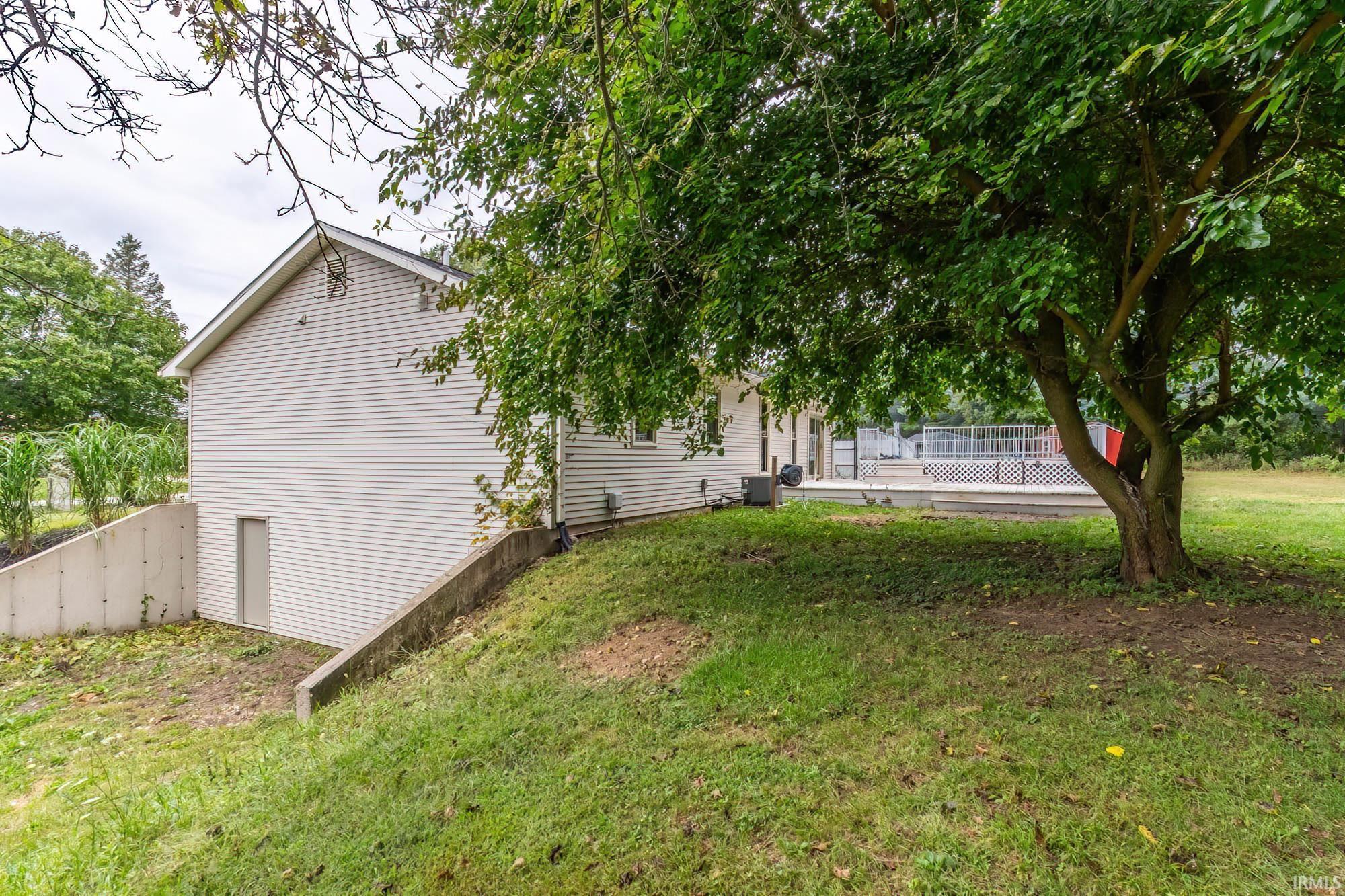 1250 N Arbutus Trail Warsaw IN 46580