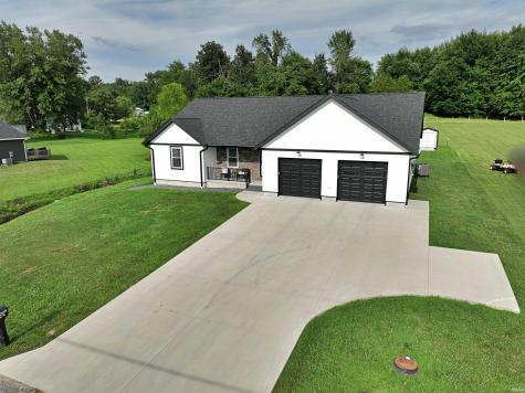 209 Poplar Street Loogootee IN 47553