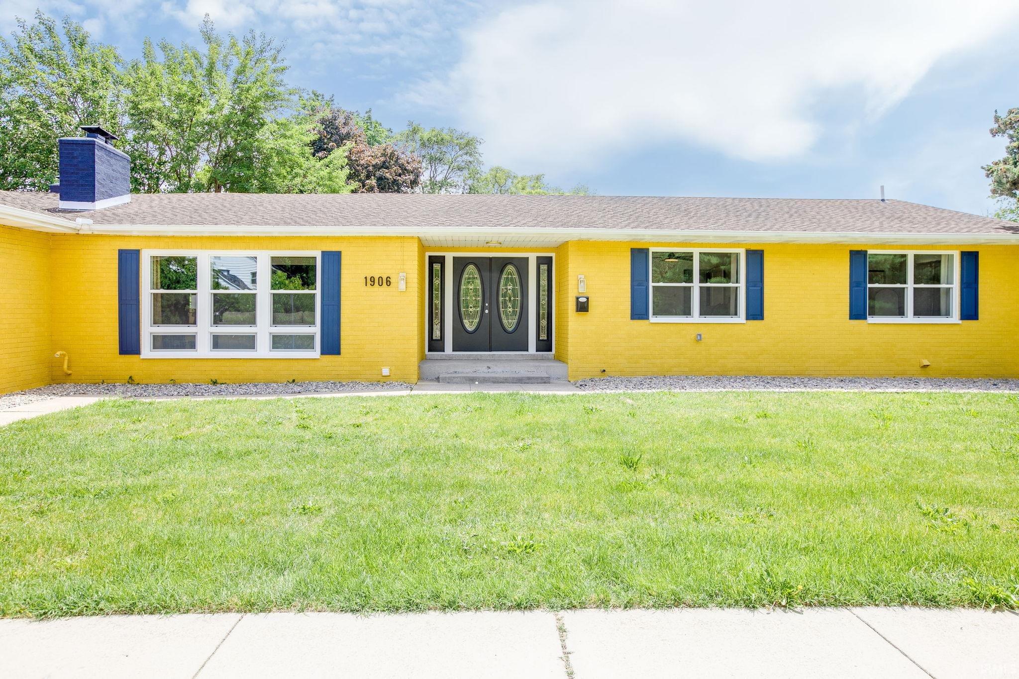 1906 Corby Boulevard South Bend IN 46617