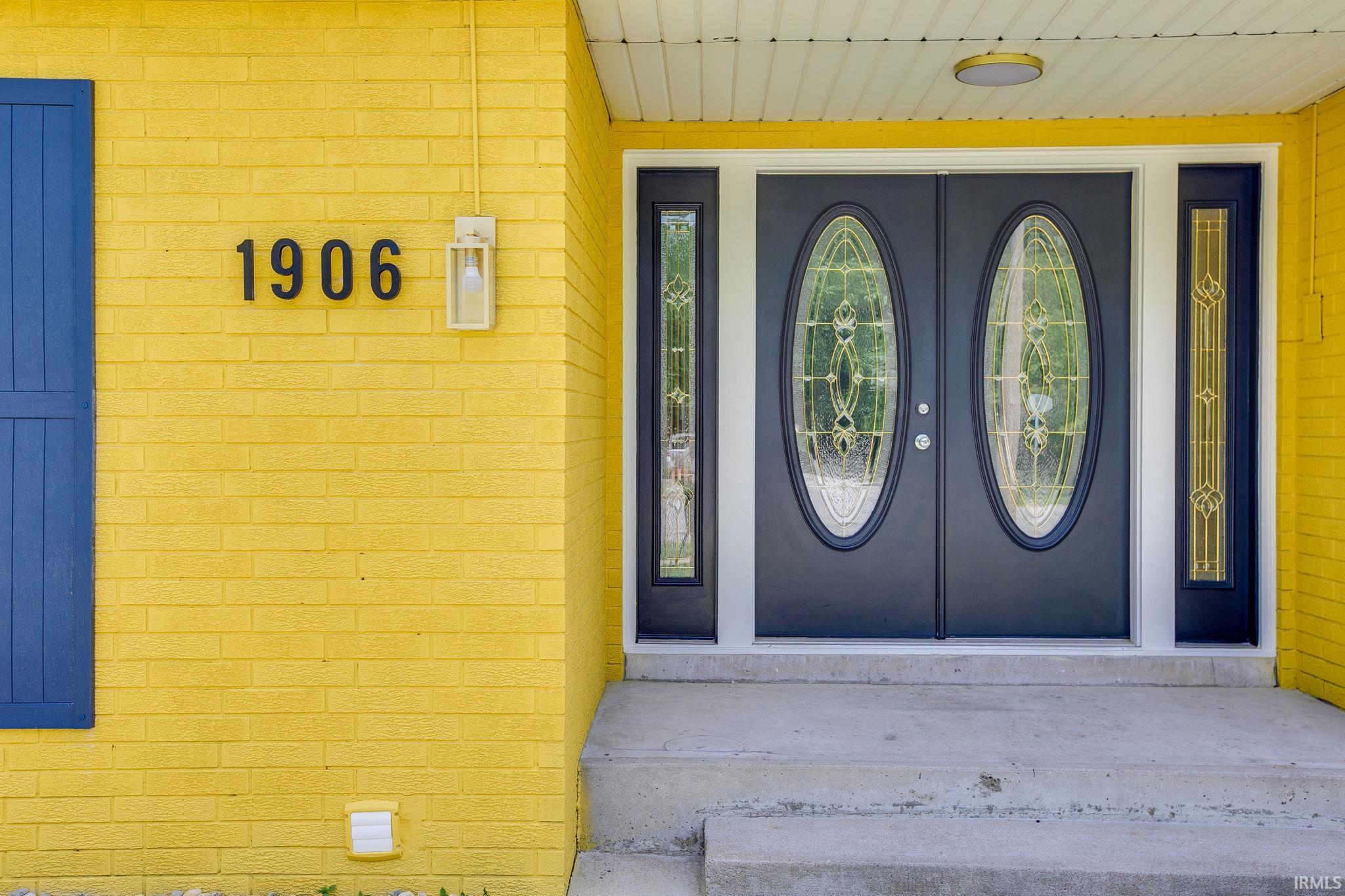 1906 Corby Boulevard South Bend IN 46617