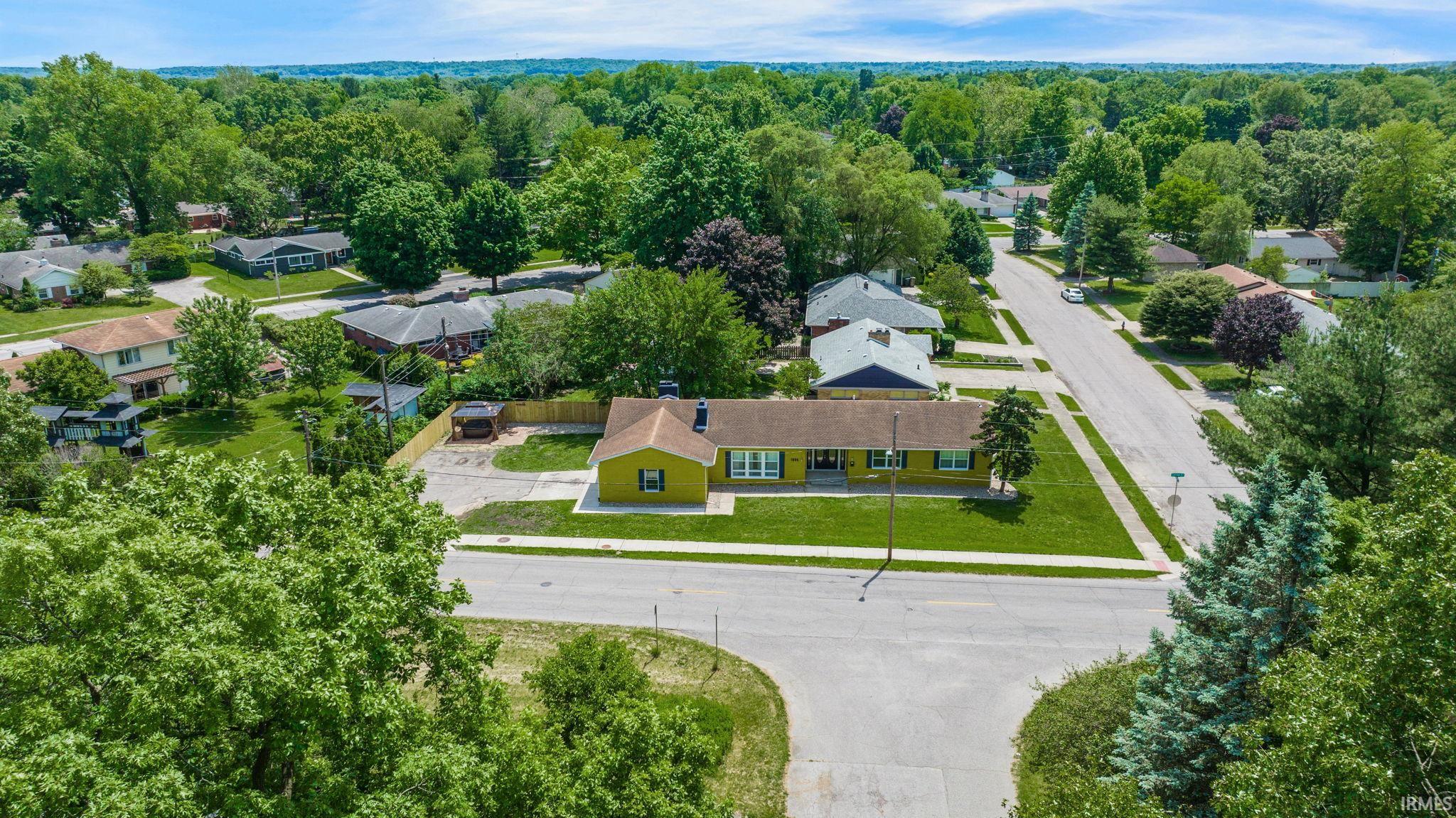 1906 Corby Boulevard South Bend IN 46617