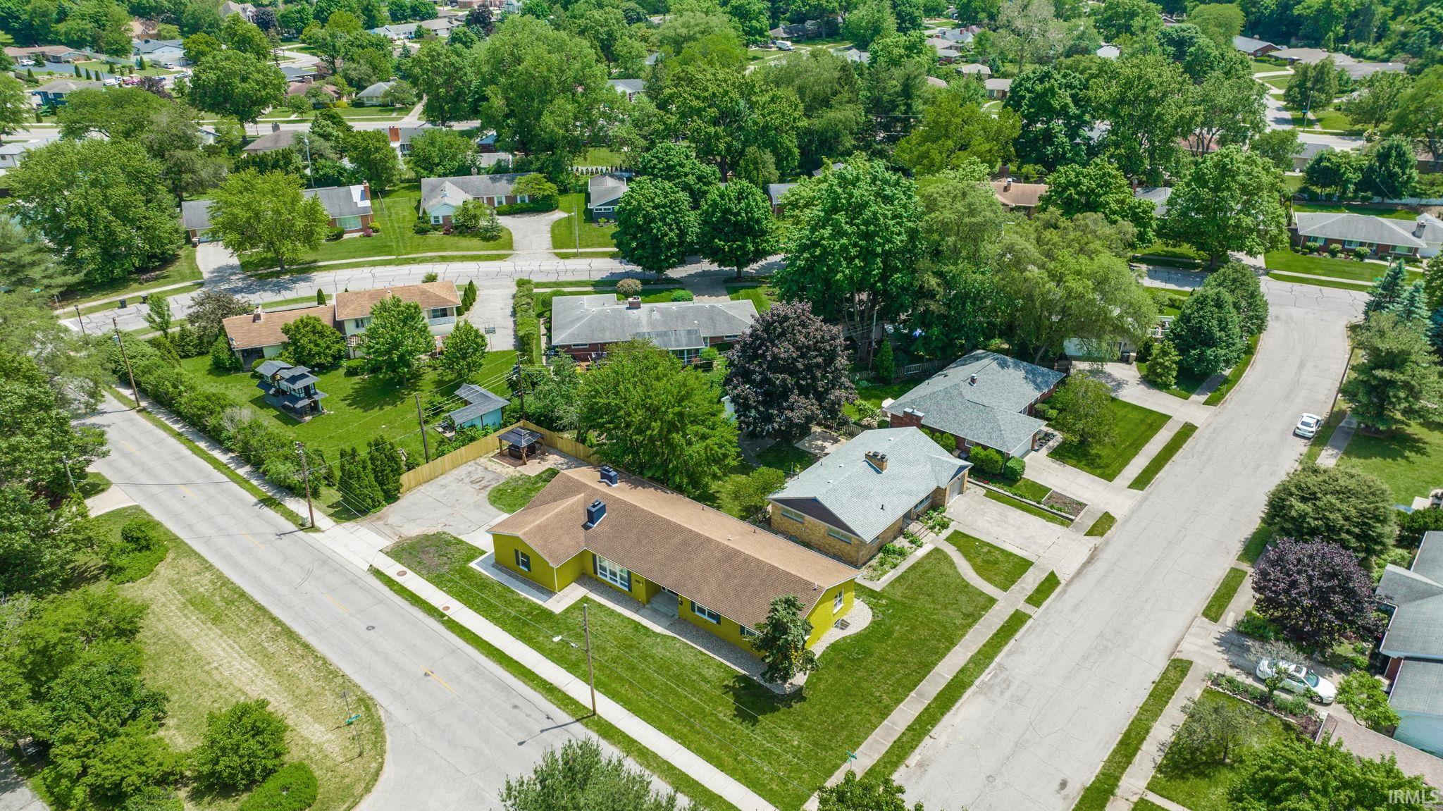 1906 Corby Boulevard South Bend IN 46617