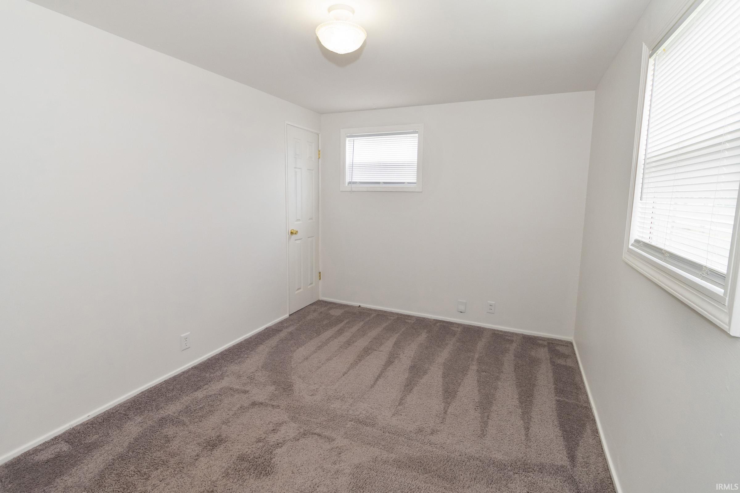 908 Dover Drive South Bend IN 46614