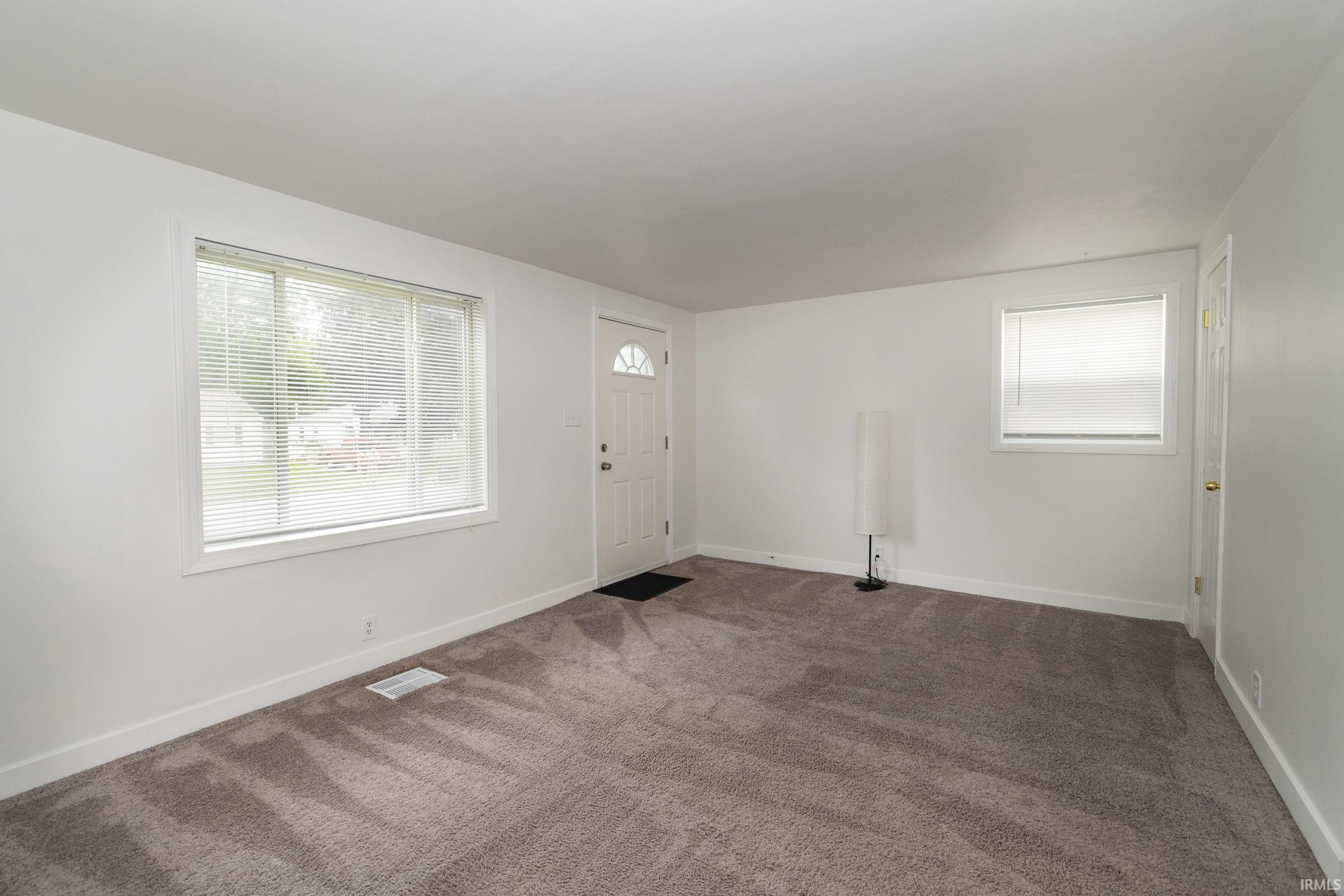908 Dover Drive South Bend IN 46614