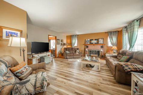 11910 S County Road 800 W Daleville IN 47334