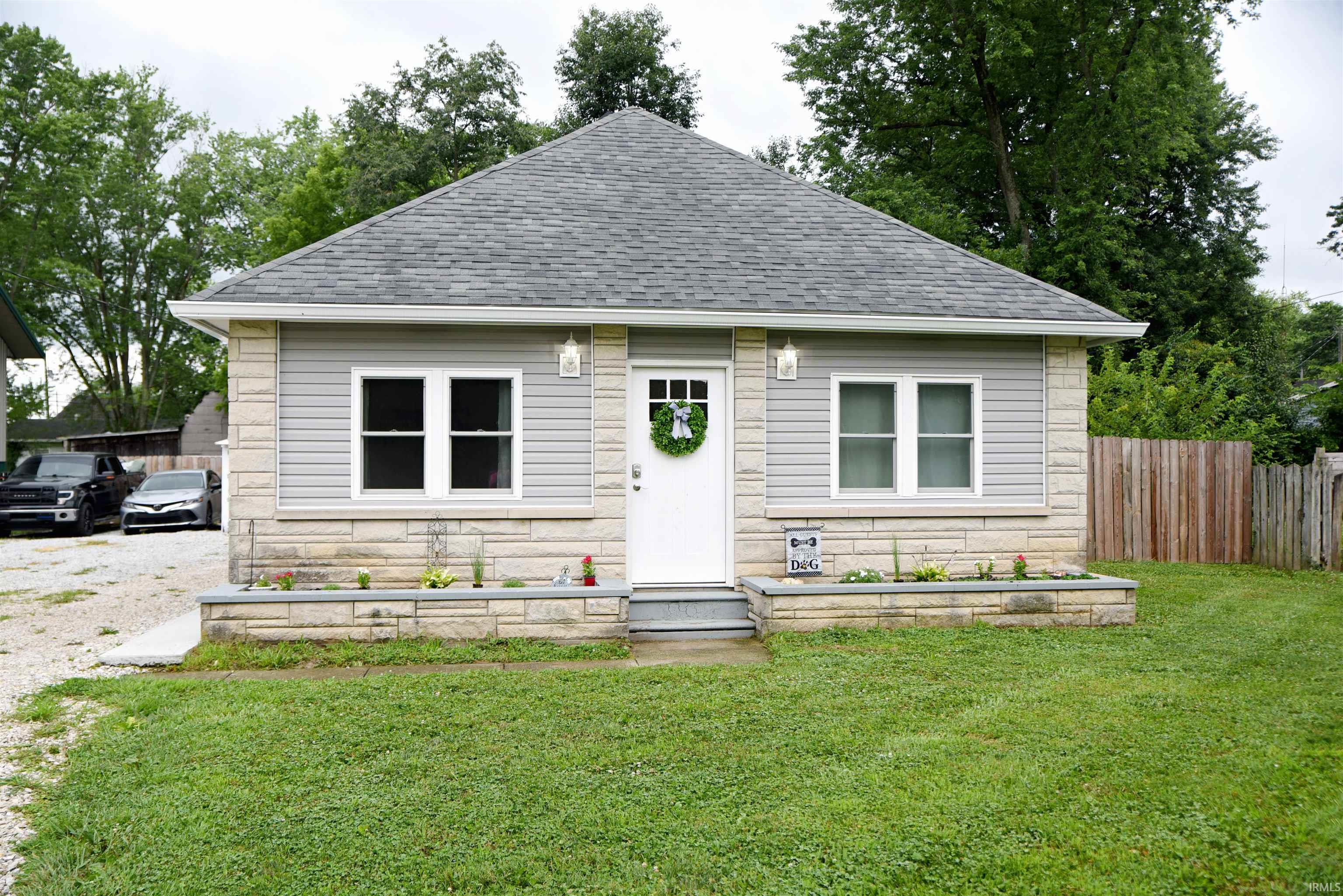 1050 S 9th Street Mitchell IN 47446
