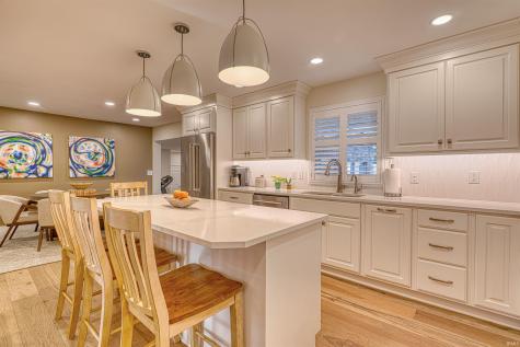 1220 S Royal Avenue Evansville IN 47715