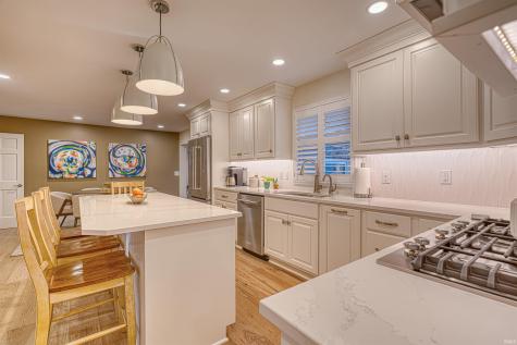 1220 S Royal Avenue Evansville IN 47715