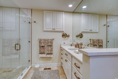 1220 S Royal Avenue Evansville IN 47715