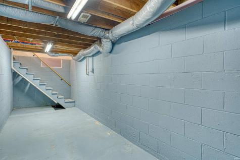 1220 S Royal Avenue Evansville IN 47715