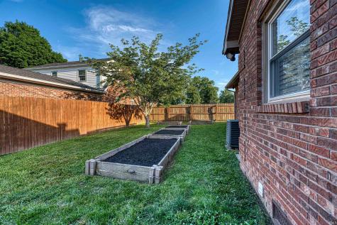 1220 S Royal Avenue Evansville IN 47715