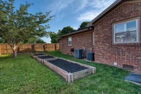 1220 S Royal Avenue Evansville IN 47715