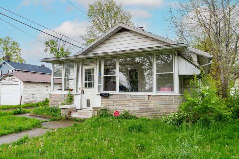 1912 Kendall Street South Bend IN 46613