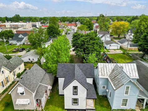 313 E South B Street Gas City IN 46933