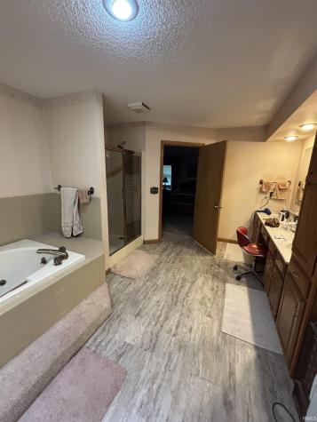 1523 S Red Leaf Drive Evansville IN 47712