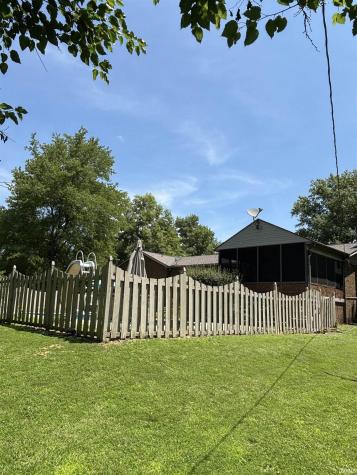 1523 S Red Leaf Drive Evansville IN 47712