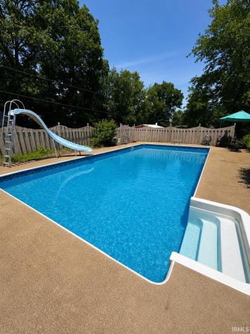 1523 S Red Leaf Drive Evansville IN 47712