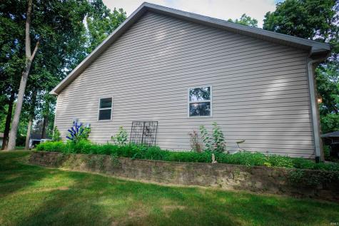 104 Maple Cove Williamsport IN 47993
