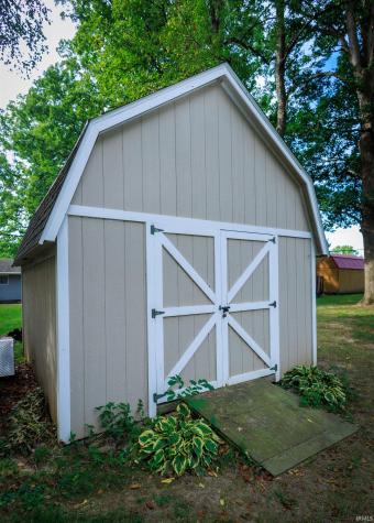 104 Maple Cove Williamsport IN 47993