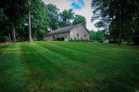 104 Maple Cove Williamsport IN 47993