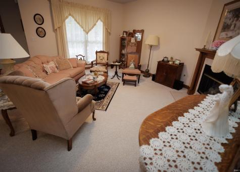 104 Maple Cove Williamsport IN 47993