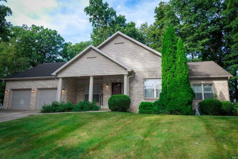 104 Maple Cove Williamsport IN 47993