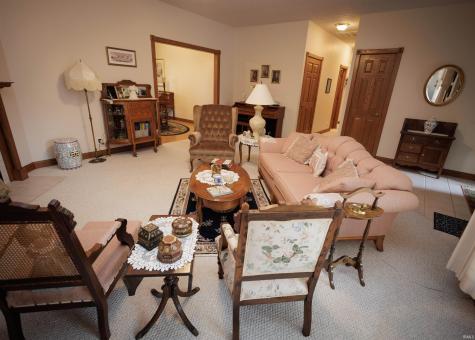 104 Maple Cove Williamsport IN 47993