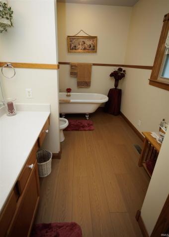 104 Maple Cove Williamsport IN 47993