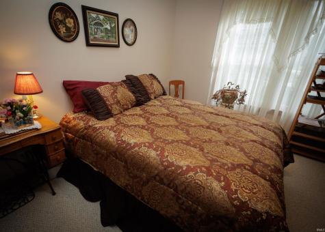 104 Maple Cove Williamsport IN 47993