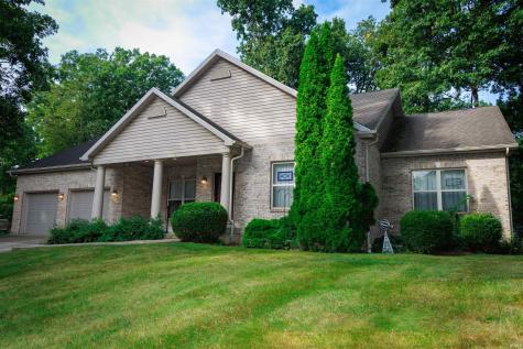 104 Maple Cove Williamsport IN 47993