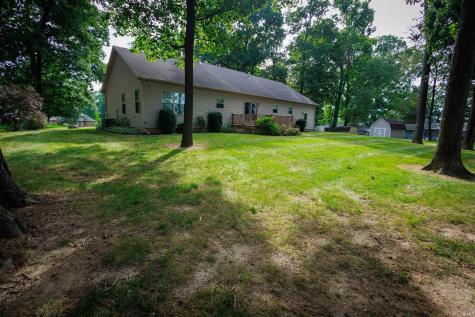 104 Maple Cove Williamsport IN 47993
