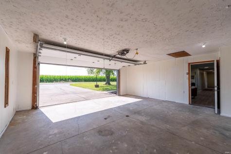 9290 S County Road 200 W Muncie IN 47302