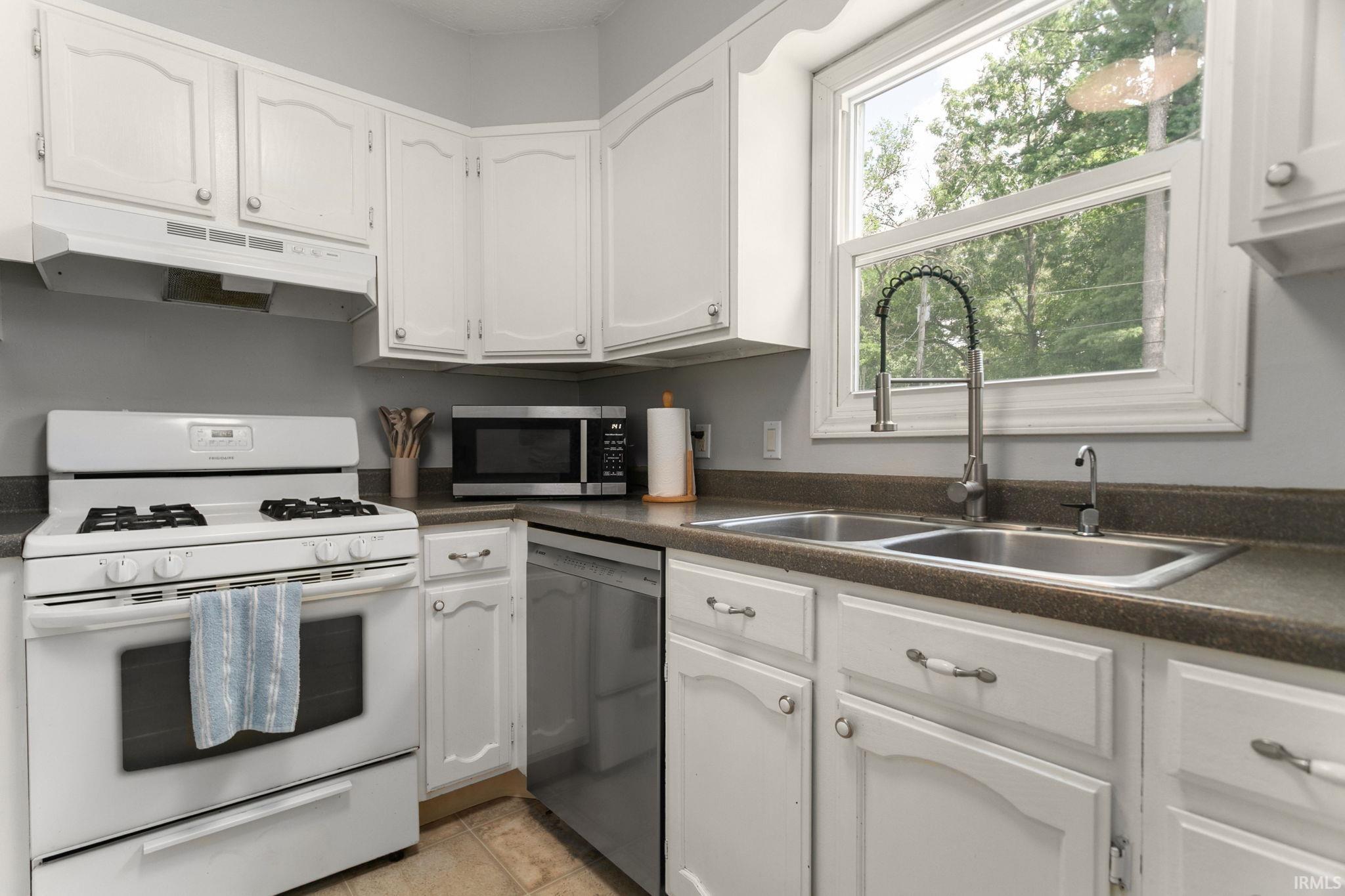 56556 Greenlawn Avenue Osceola IN 46561