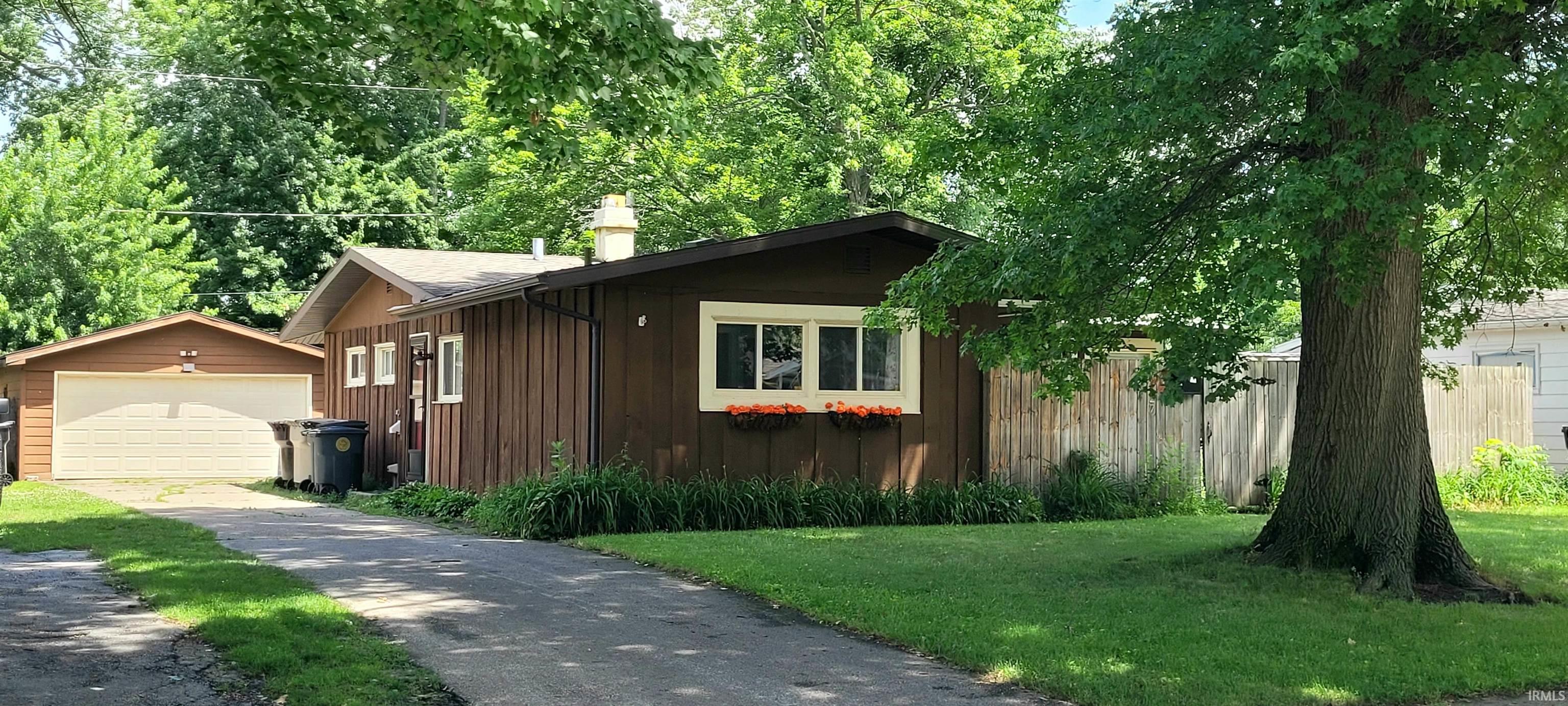 3127 Voll Lane South Bend IN 46615
