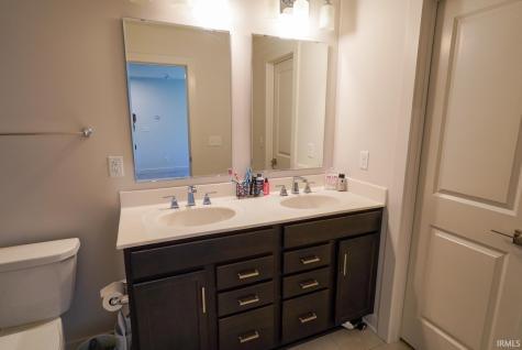 1392 N Hunters Crossing Circle Huntingburg IN 47542